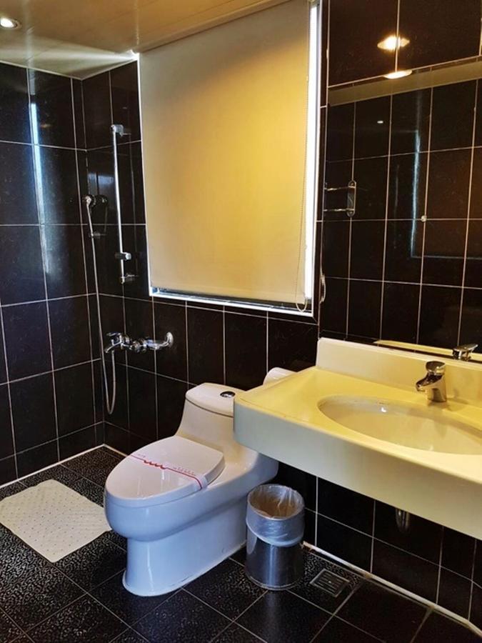 Jing Jing Holiday Hotel 카오슝 외부 사진