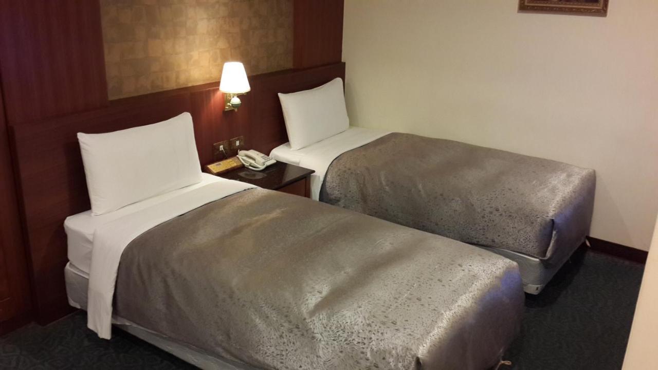 Jing Jing Holiday Hotel 카오슝 외부 사진